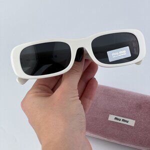 Miu Miu MU08ZS 1425S0 GLIMPSE BRAND NEW Sunglasses White Grey Rectangle Women